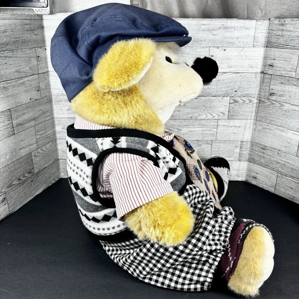 Linda Novick All Stuffed Up Bear. The Golfer Bear. 1991 Gold Silk Trimming 17 In